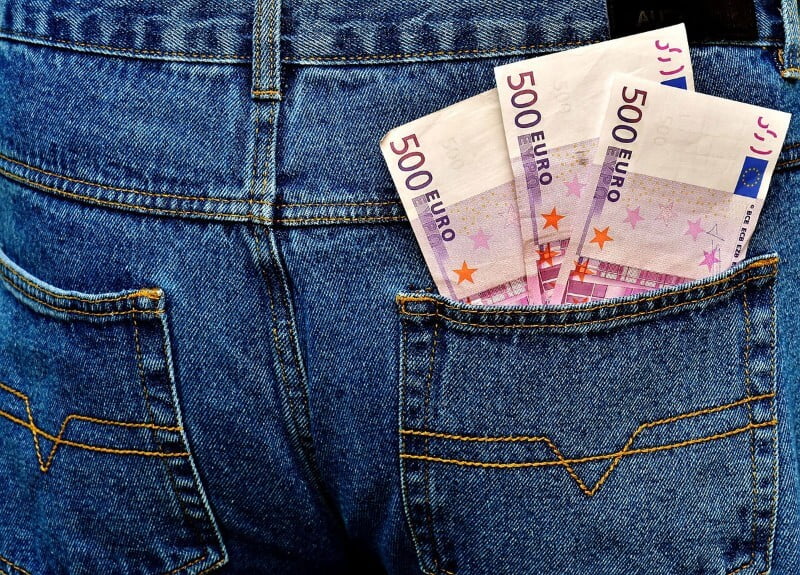 Personas particulares que hagan préstamos