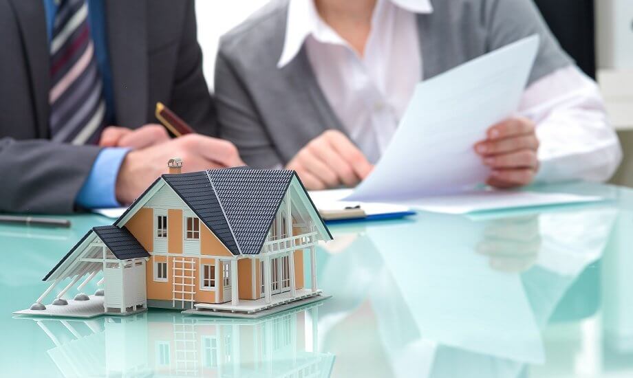 ¿Qué debo saber antes de hipotecar mi casa para un préstamo?